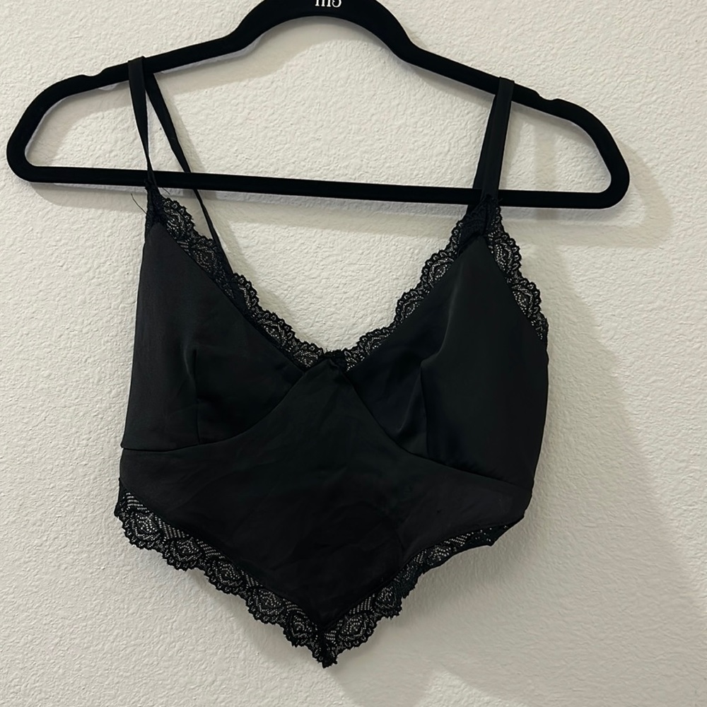 Black boohoo crop top